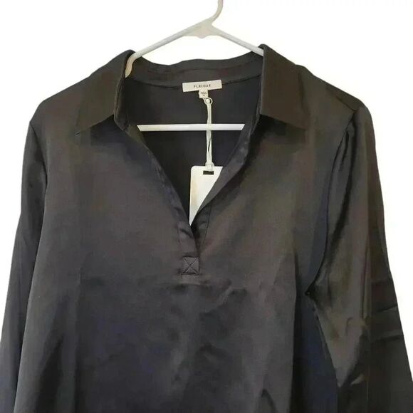 Pleione Women's Black Poly/Spandex Satin V-Neck Long Sleeve Cropped Pull Over To - Picture 3 of 10